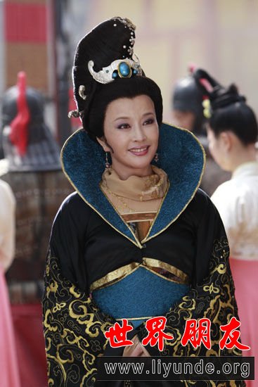 刘晓庆再演女皇。