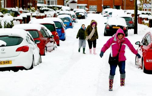 欧洲三月降罕见大雪 多国交通系统成重灾区(图)