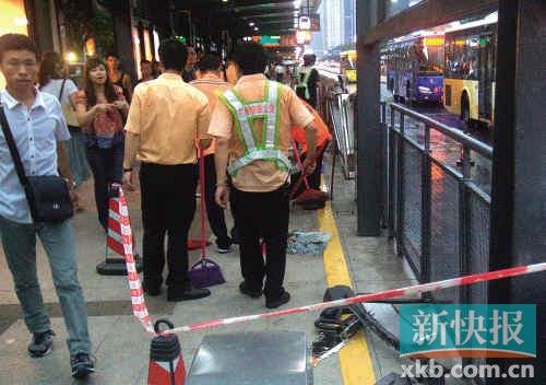 广州三辆BRT雨中追尾对撞 17人受伤1人留医(图)