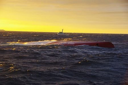 日本一运输船被另一船只撞翻 6船员下落不明(图)