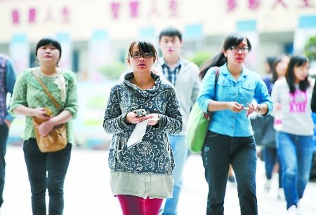 重庆5万多人报考公务员 超两成弃考