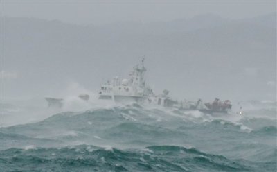 载18名中国公民货船在韩沉没 1人遇难17人失踪