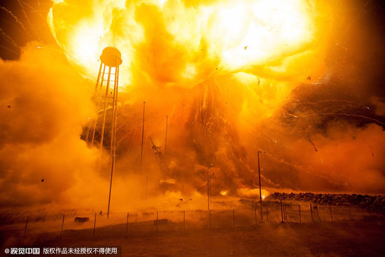 NASA曝光“天鹅座”飞船爆炸现场照片