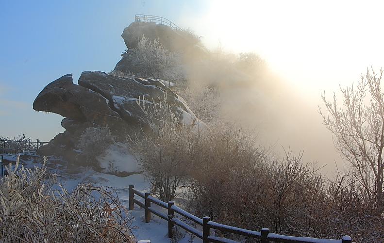 鸡公山迎来2012年冬季的第一场雪