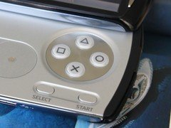 强于PSP 索尼爱立信Z1i杀价赠礼不足1K9