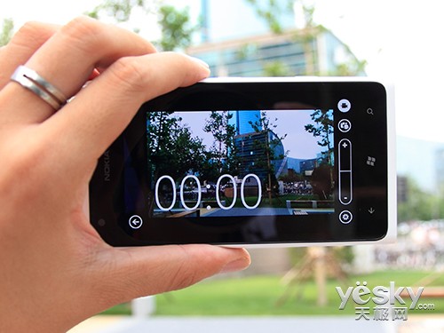 诺基亚Lumia 900支持720p高清视频拍摄