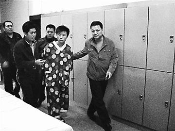 8月15日，广深列车“3·31”价值400多万元黄金盗窃案的最后一名犯罪嫌疑人刘某被深铁警方抓获。至此，这宗建国以来旅客列车最大黄金盗窃案告破。