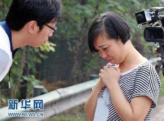 2012年8月10日，被释放的唐慧接受新华社记者采访。
