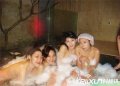 台湾女大学生澡堂集体裸